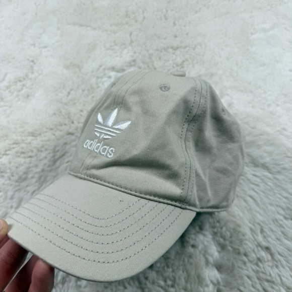 Adidas Women's Original Relaxed Strapback Hat Baseball Cap Stone OSFW/OSFM - Picture 2 of 6